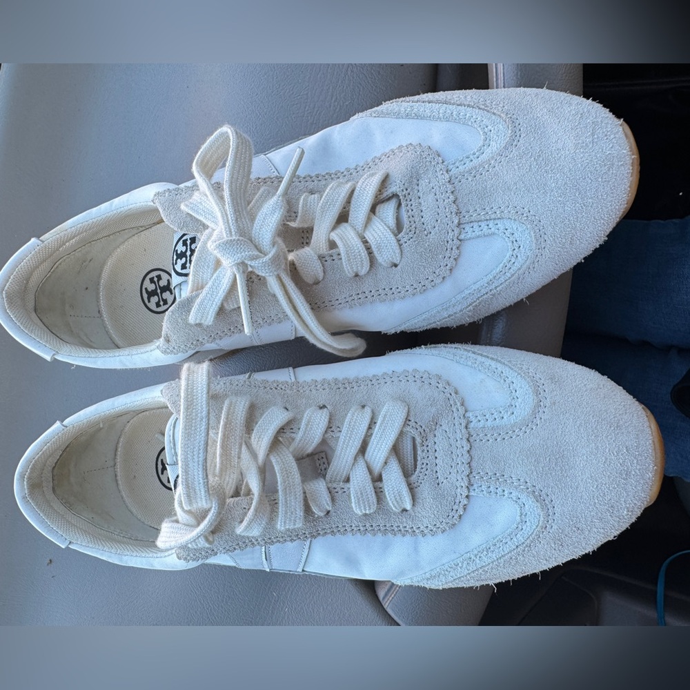 Women's Size 9 Tory Burch sneakers